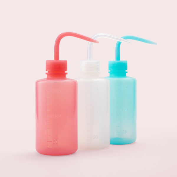 Wash Bottle with spout 250ml